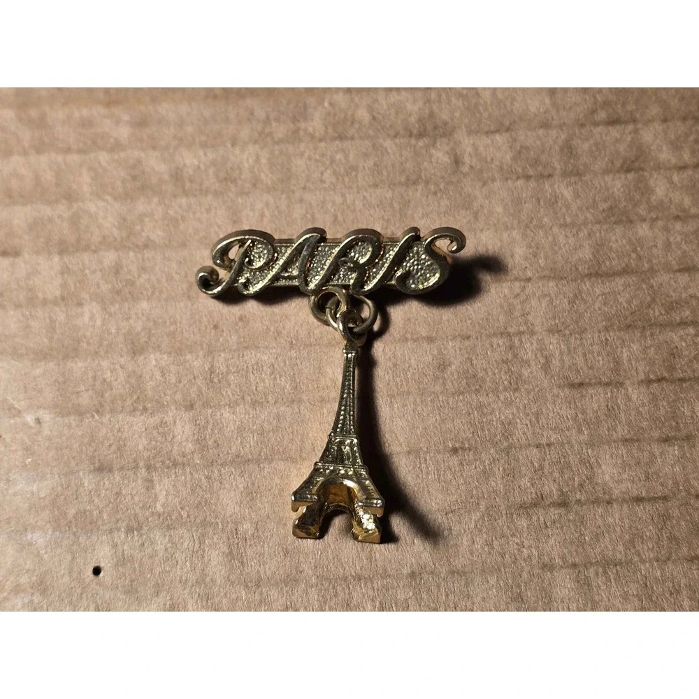 Vintage Gold Tone Paris Eiffel Tower Dangle Lapel Vest Hat Pin J31